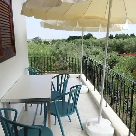 Large Near Potamos Apartamento