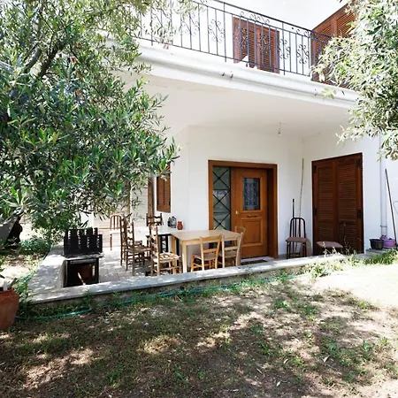 Large Near Potamos Apartment
