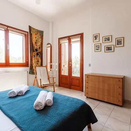 Large Near Potamos Epanomi